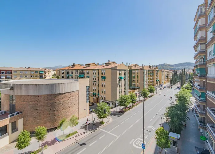Delfín Retreat con Terraza junto a parada de Metro